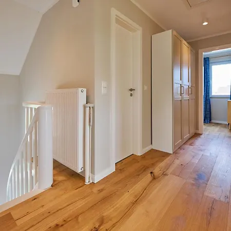 Lykke Hus - Fridas Ausblick Og *